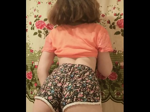 ❤️ Szexi fiatal csaj vetkőzteti le a rövidnadrágját a kamera előtt. ❤❌ Orosz pornó at hu.kutjeporno.ru ❌