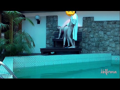 ❤️ A főnök meghívja a szobalányt a medencébe, de nem tud ellenállni egy forró ❤❌ Orosz pornó at hu.kutjeporno.ru ❌
